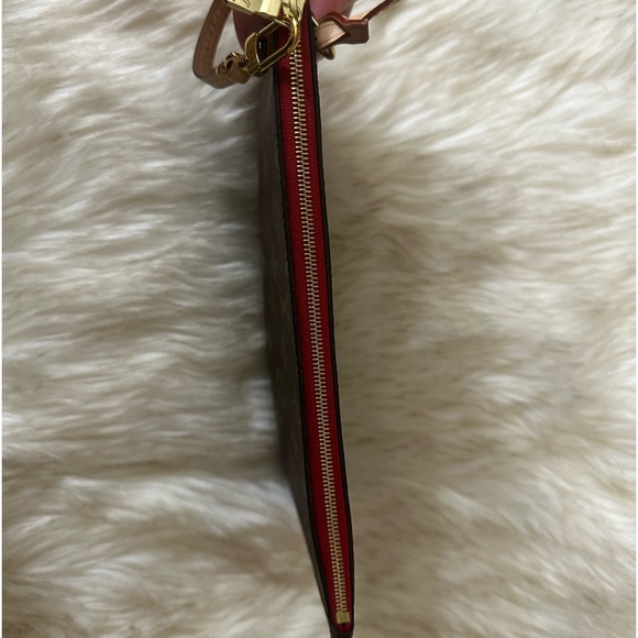 Like New*Authentic**Louis Vuitton neverfull MM Pochette - Picture 13 of 16